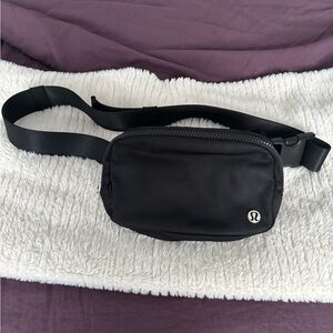 Lululemon belt bag